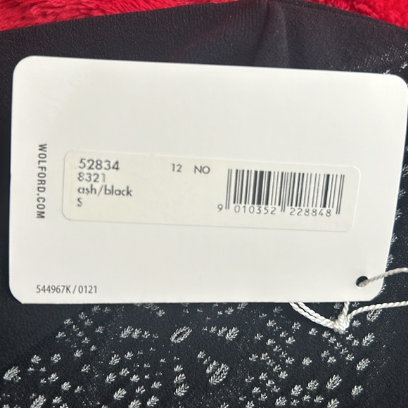 Top - Picture 2 of 3